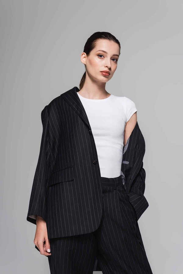 Comment se démarquer avec un t-shirt Y2K ?